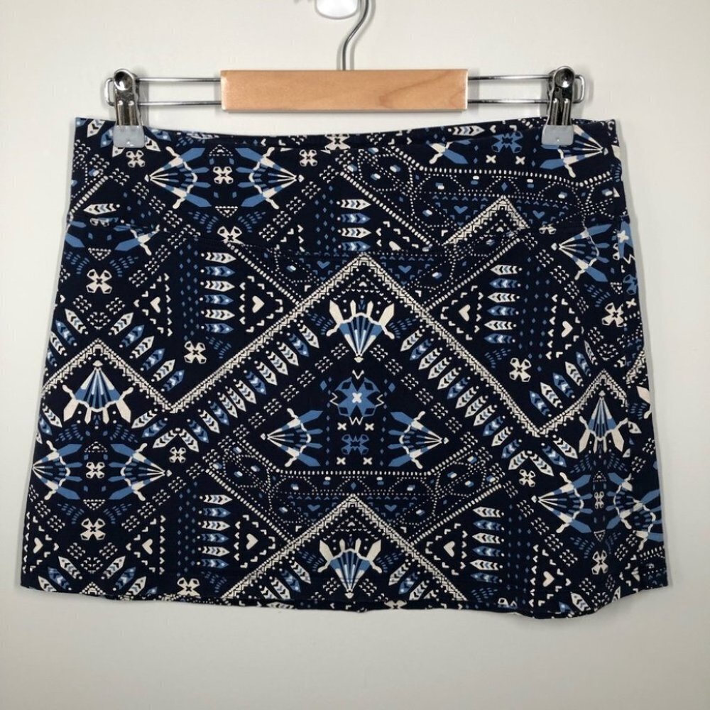 PATAGONIA Blue &‎ Cream Pattern Mini Skirt  Size Medium